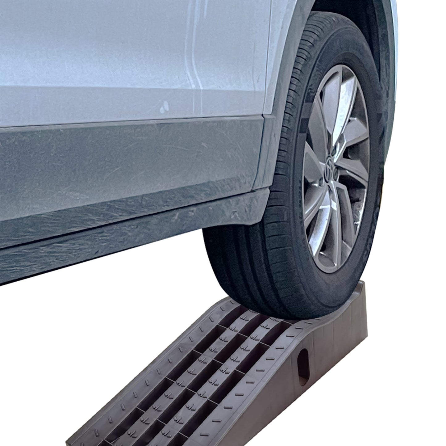 MaxxHaul 50515 6.25" Lift Car Ramps, 2-Pack – 13,000lb GVW, Deep Grooved Surface for Stable Tire Placement, Heavy-Duty, Black