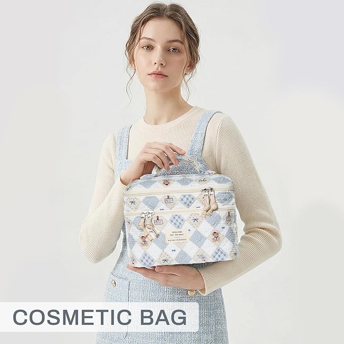 Makeup Bag, Portable Travel Make up Bag, Large Capacity Quilted Cosmetic Organizer Bag, Cute Floral Toiletry Bag for Women Girls (Bear Pattern)