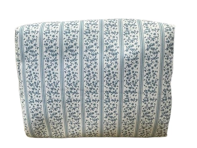 Narwey Cute Floral Makeup Bag Travel Cosmetic Bag Organizer Toiletry Bag Make Up Bags with Compartments for Women Girls (Blue Flower Buds, Large)