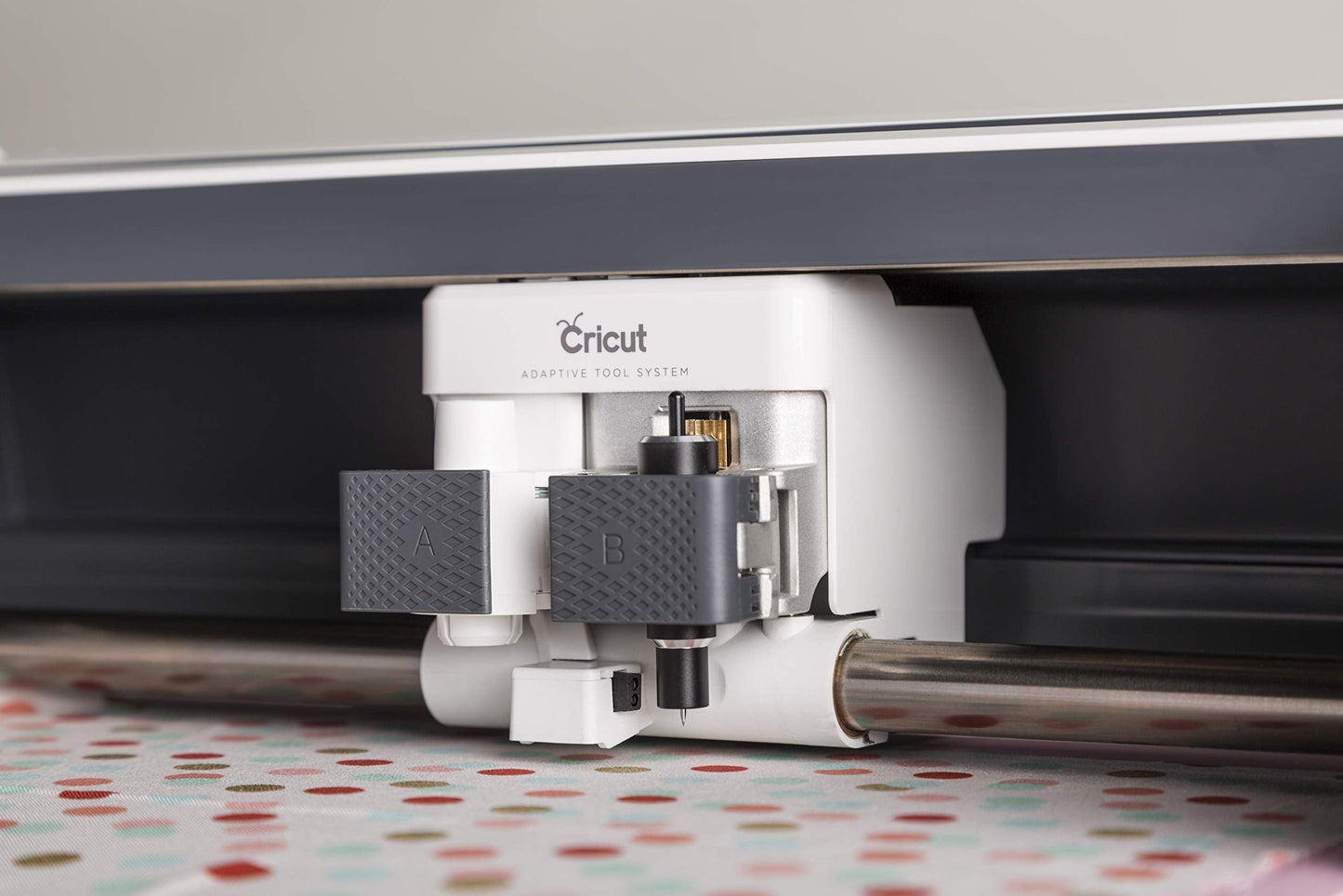 Cricut Deep-Point Blade + Housing,Cutting Blade with Deep Cut Housing,Cut Materials up to 1.5mm Thickness,for Personalized Crafts,Compatible with All Cricut Maker & Explore Machines, 1"D x 3"W x 4.5"H