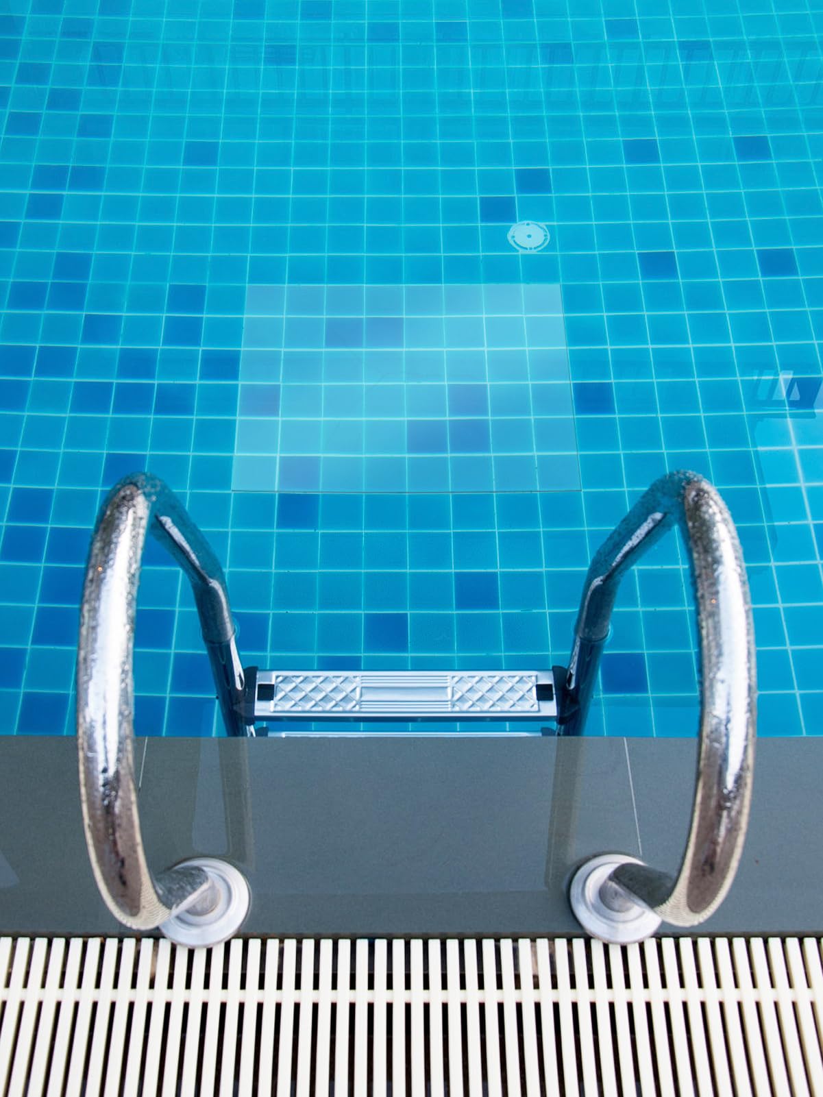 Aulock Exlarge Clear Pool Liner Repair Patch - 4ft x 2.8ft Self-Adhesive PVC Vinyl Patch Kit for In-Ground or Above Ground Pools Inflatable Swimming Pools Boat Air Mattress
