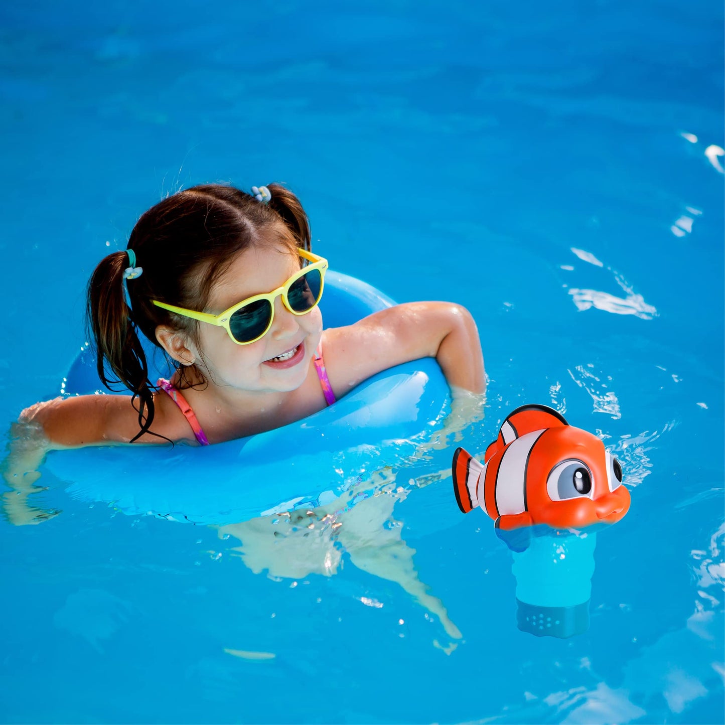 MKLZ Chlorine Floater, Floating Pool Chlorine Dispenser, Fits 1 and 3 Inch Tablets & Bromine Holder for Large/Small Pools, Hot Tub, Spa - Clown Fish