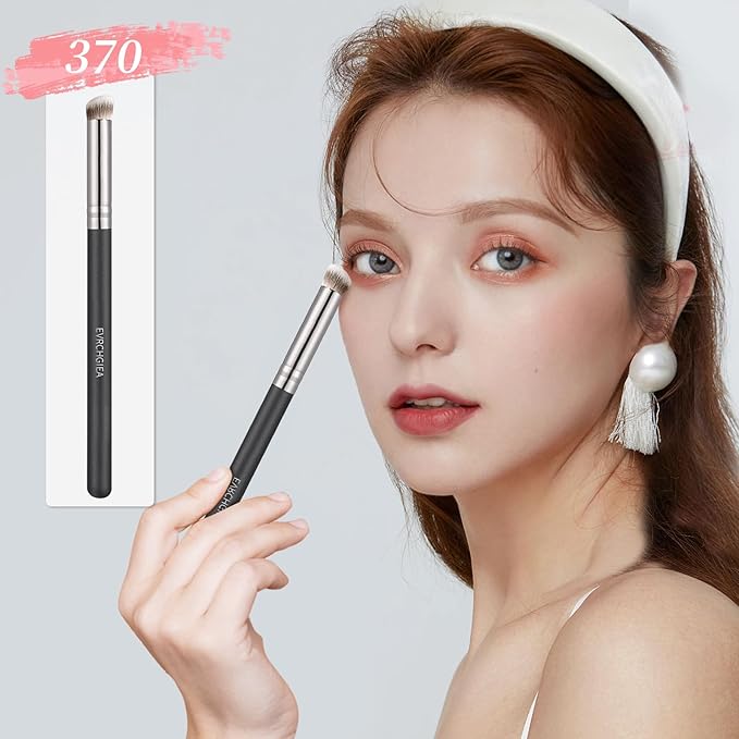 Angled Flat Concealer Brush Set, 2pcs Dense Under Eye Nose Contour Brush for Liquid Foundation Cream Powder Blending Buffing Stippling (270+370)…