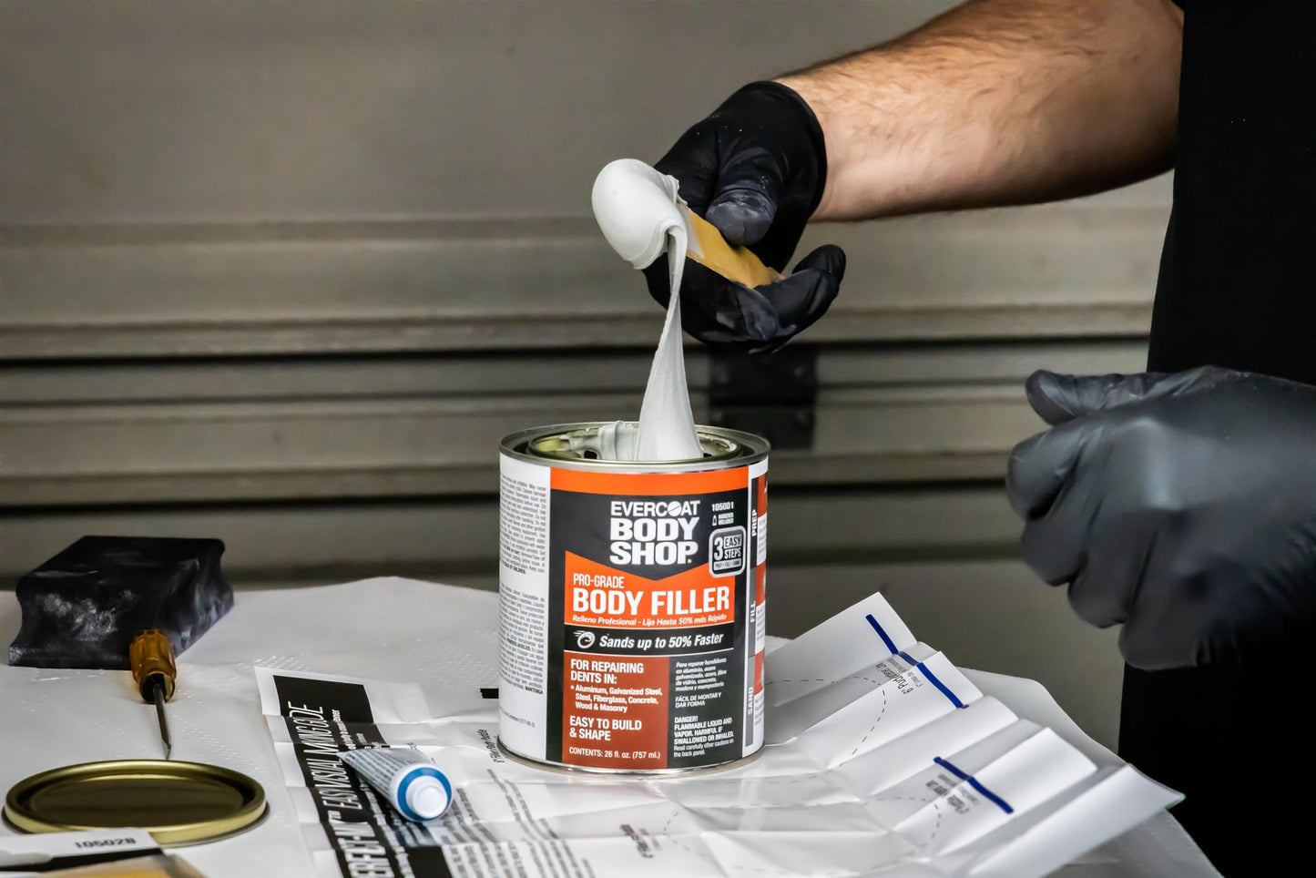 Evercoat Body Shop 105001 Pro-Grade Body Filler, Fast Drying and Lightweight Multipurpose for Dents in Aluminum, Fiberglass & More, Easy Mix Hardener Included 26 Fl Oz.