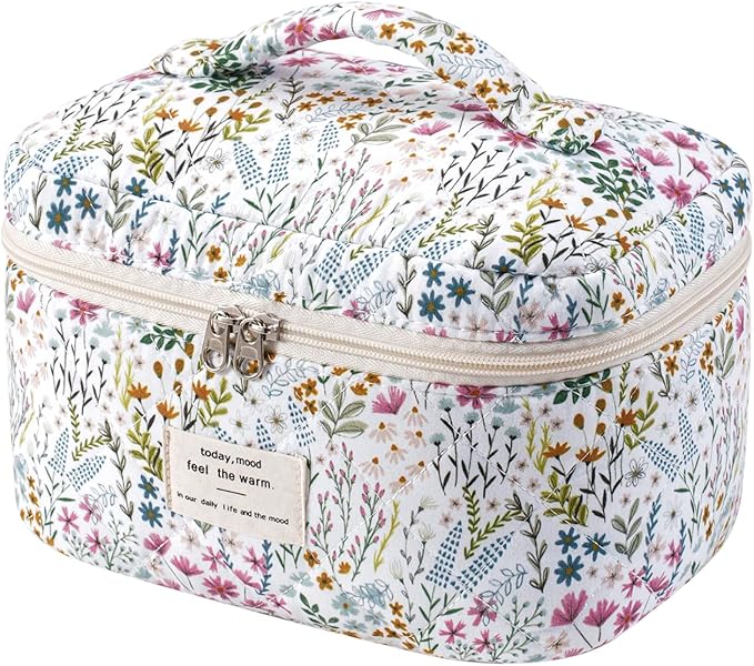 uekeboag Large Travel Quilted Makeup Bag for Women, Floral Cotton Cosmetic Bag, Coquette Aesthetic Floral Toiletry Organizer Bag