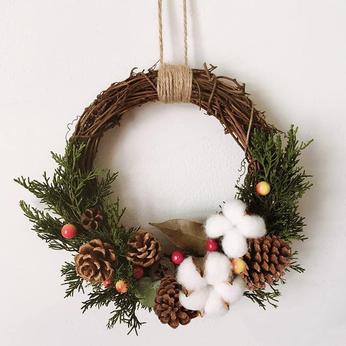 JOHOUSE 3.5-5Inch Natural Pine Cones Crafts, Natural Pinecone Ornaments Vase Fillers for Autumn and Winter Christmas Decorations