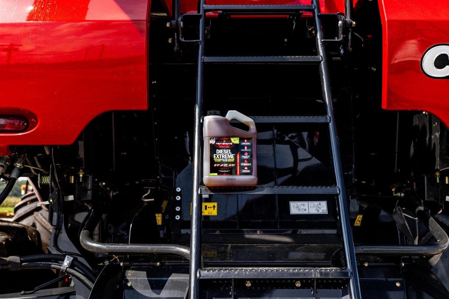Hot Shot’s Secret Diesel Extreme 1 Gallon – Treats 320 Gallons – Concentrated Diesel Fuel Additive, Fuel System Cleaner and Injector Cleaner, Restores Engine Performance