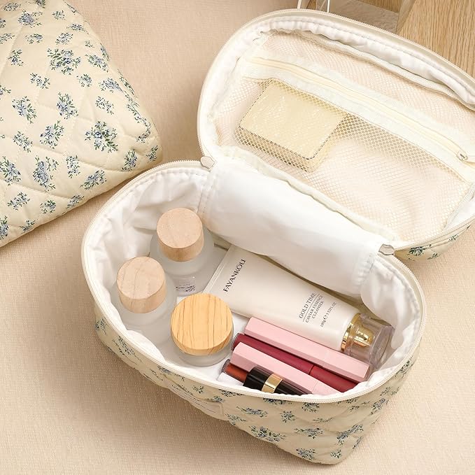 uekeboag Large Travel Quilted Makeup Bag for Women, Floral Cotton Cosmetic Bag, Coquette Aesthetic Floral Toiletry Organizer Bag