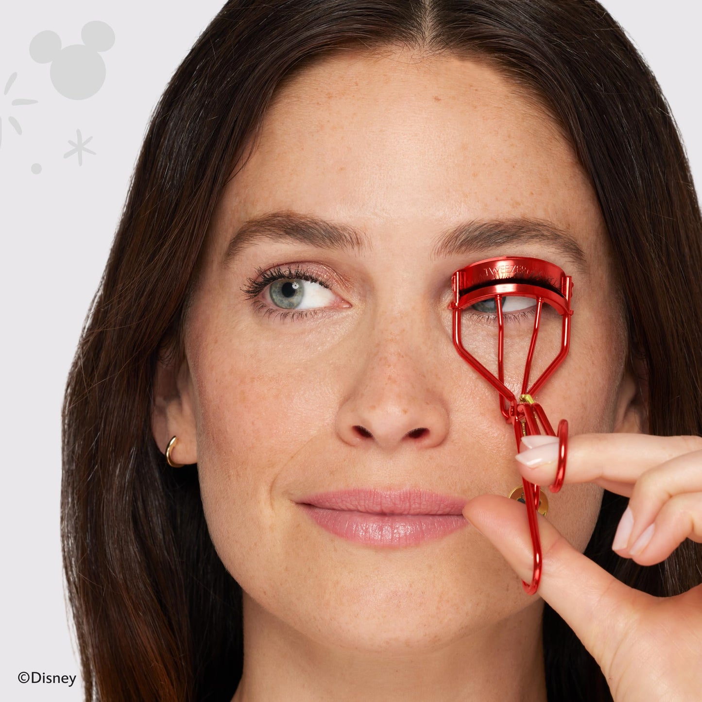 Tweezerman Disney's Minnie Mouse Classic Eyelash Curler with Refill Pads - Makeup Eyelash Tool for All Eye Shapes