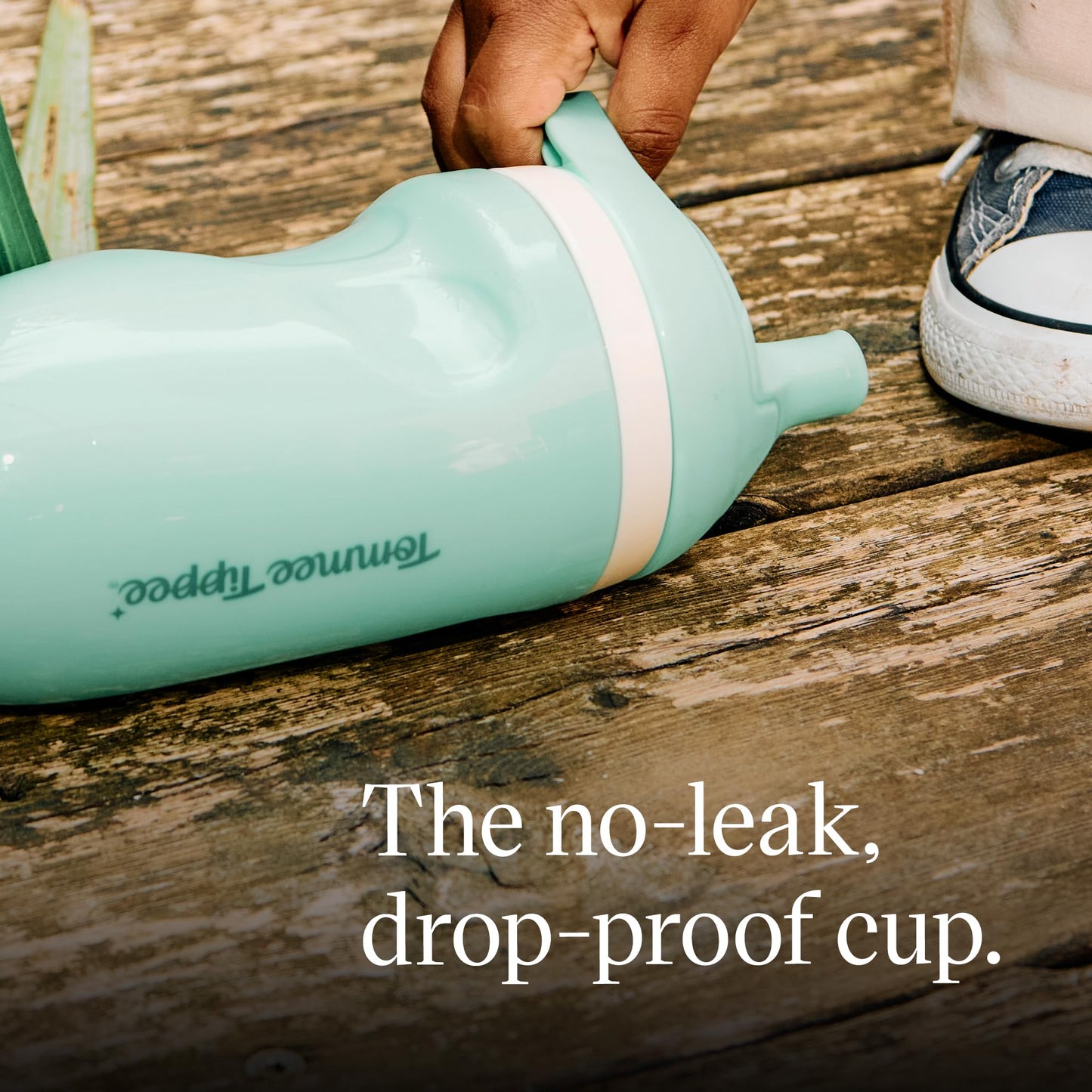 Tommee Tippee Ultra-Light StayPut Pacifier 6-18 Months, One-Piece Silicone Design & Tommee Tippee Insulated 9oz Toddler Water Bottle, No Spill, Sippy Cups for Toddlers 1-3 Years, BPA Free, Pack of 2