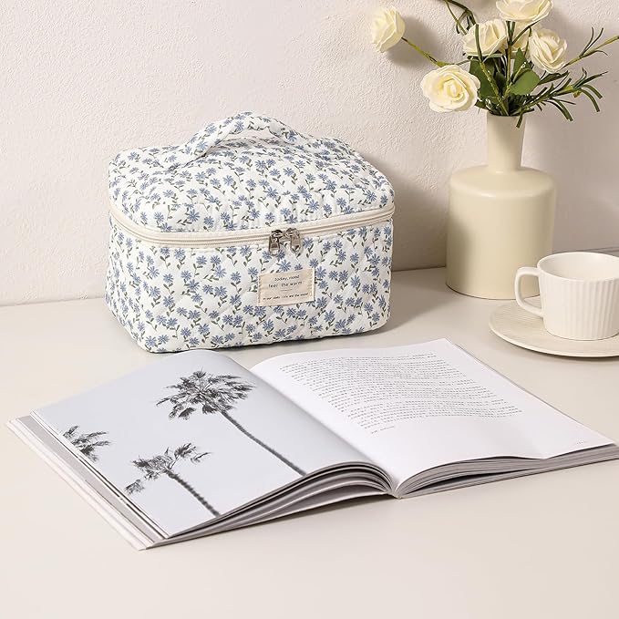 uekeboag Large Travel Quilted Makeup Bag for Women, Floral Cotton Cosmetic Bag, Coquette Aesthetic Floral Toiletry Organizer Bag