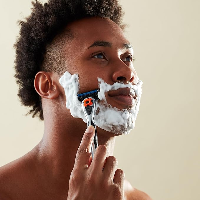 Amazon Basics 5-Blade MotionSphere Men's Razor with Dual Lubrication, Vitamin E, Precision Trimmer, 1 Handle & 16 Cartridges, Black