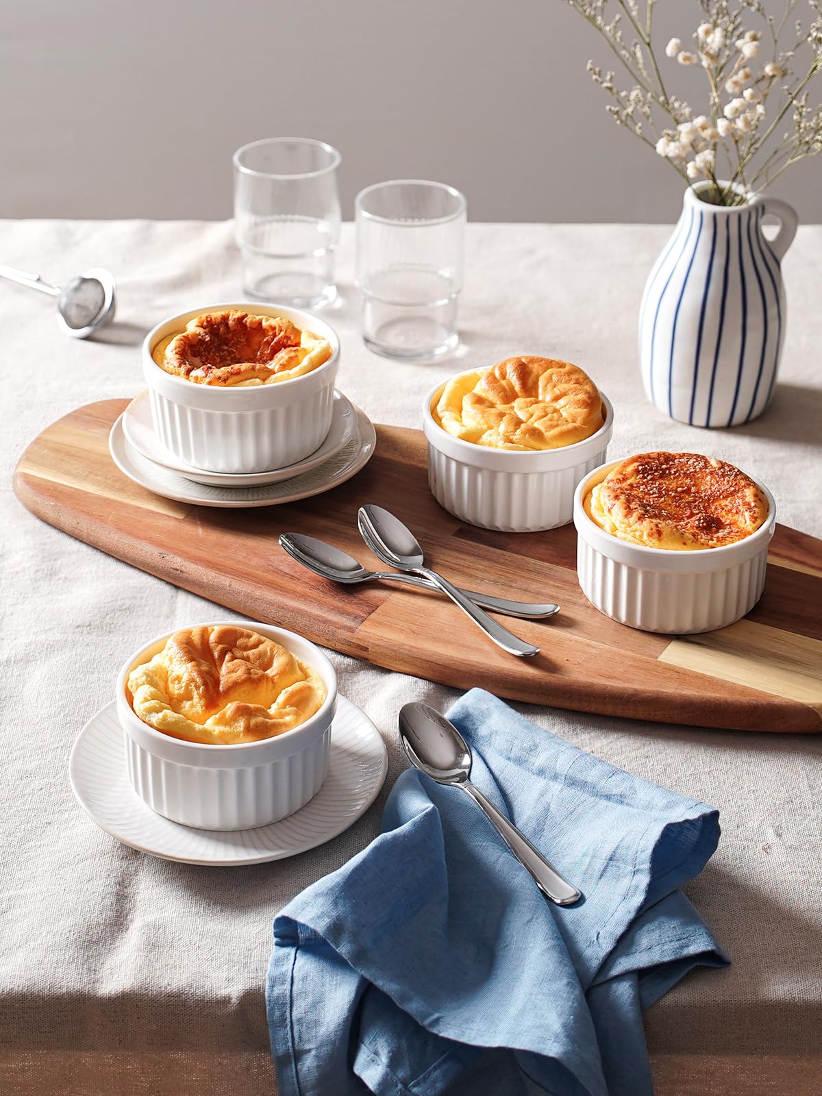 LE TAUCI Ramekins 6 OZ, Ceramic Souffle Dishes, Oven Safe Custard Cups for Baking, Creme Brulee, Pudding, Dessert, Microwave & Dishwasher Safe, Set of 6, White