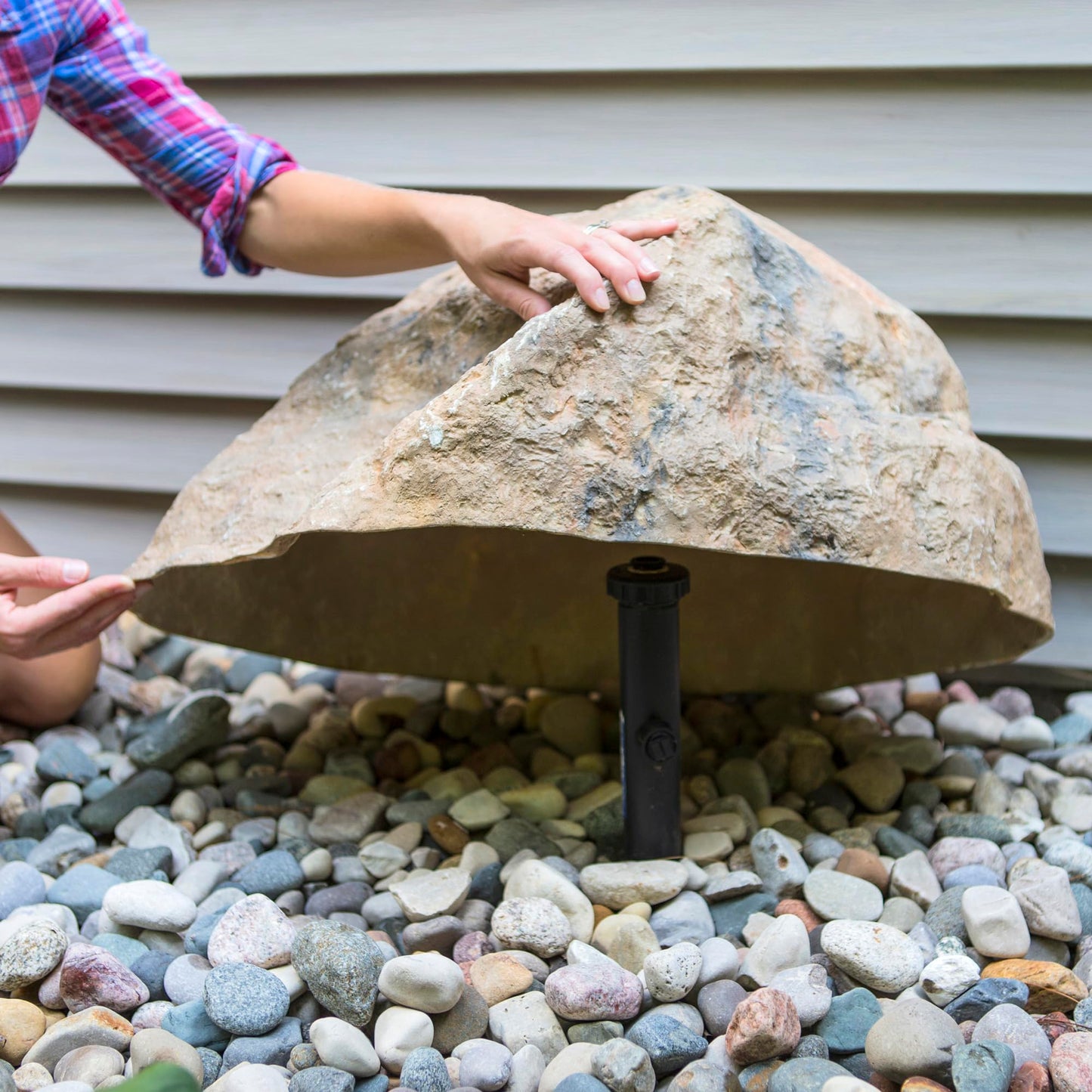 Deckorators 27 in. x 21 in. x 14 in. Tan Large Landscape Rock
