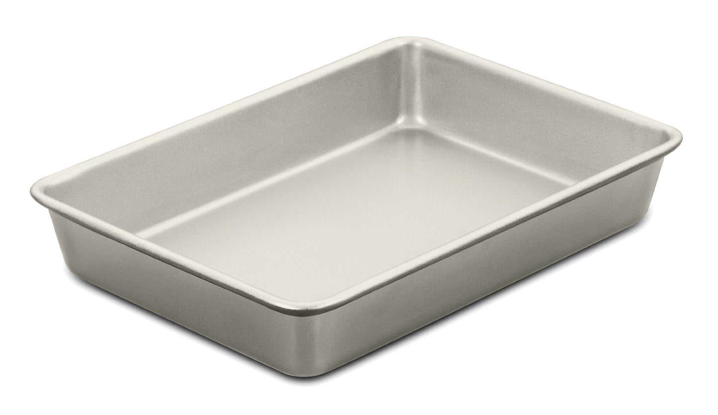 Cuisinart 13 by 9-Inch Chef's Classic Nonstick Bakeware Cake Pan, Champagne