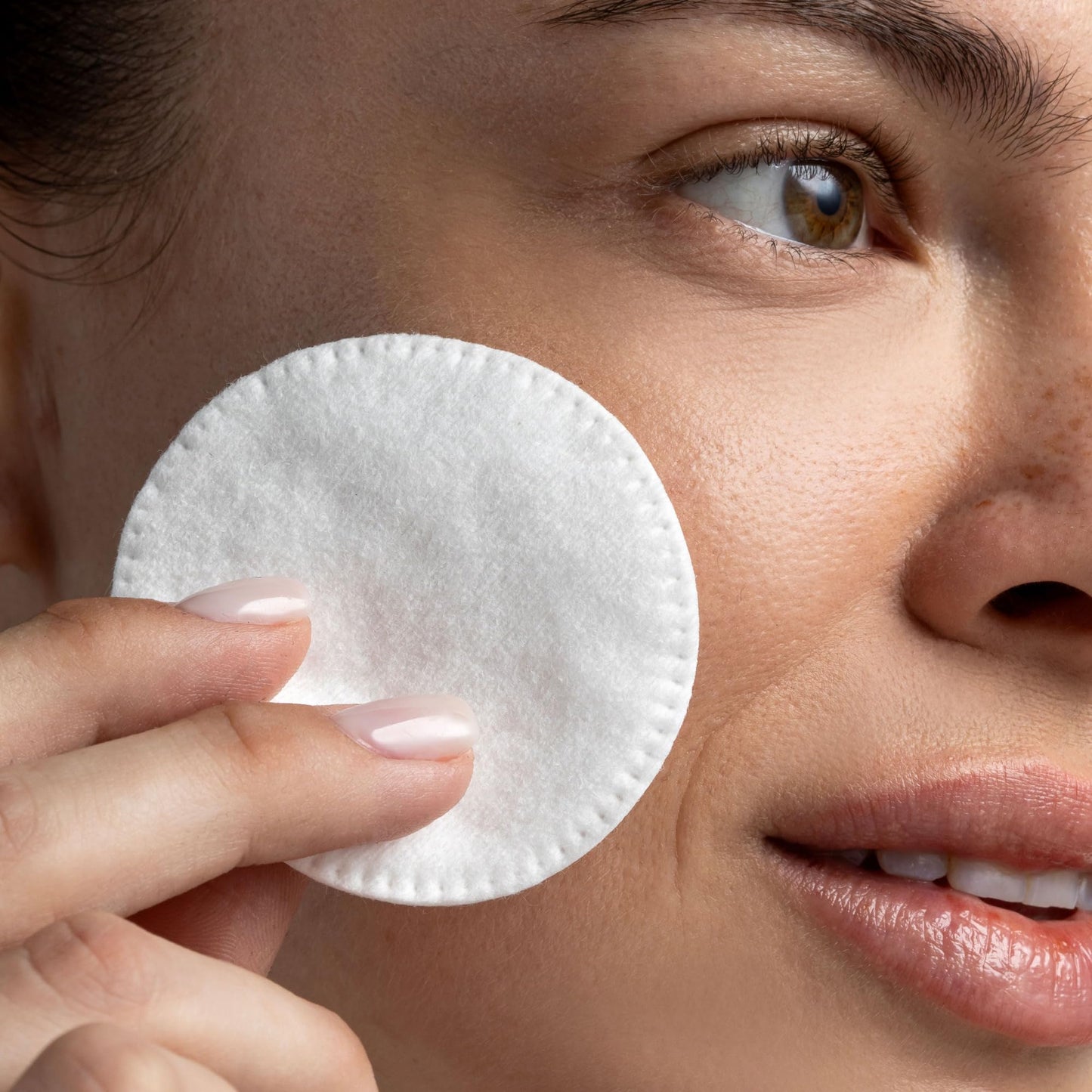 Cliganic Premium Cotton Rounds for Face (600 Count) - Makeup Remover Pads, Hypoallergenic, Lint-Free | 100% Pure