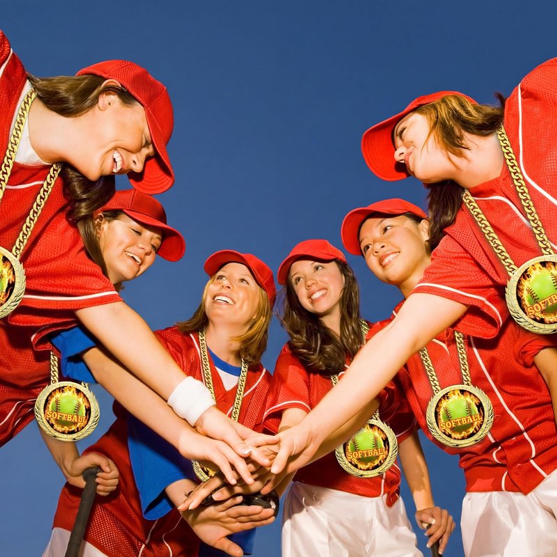Highergo Softball Champion Chain Award Medal 5 x 6 Inch with Flame Softball Pattern on Jumbo Gold Award Medal Athlete Prize Gifts with 34inch Turnover Chain for Contest Reward Family Reunions
