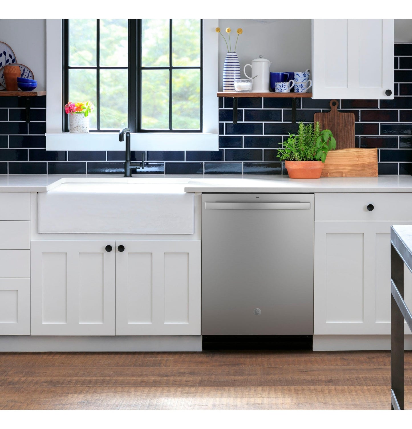 GE GDT550PYRFS Top Control with Plastic Interior Dishwasher with Sanitize Cycle & Dry Boost