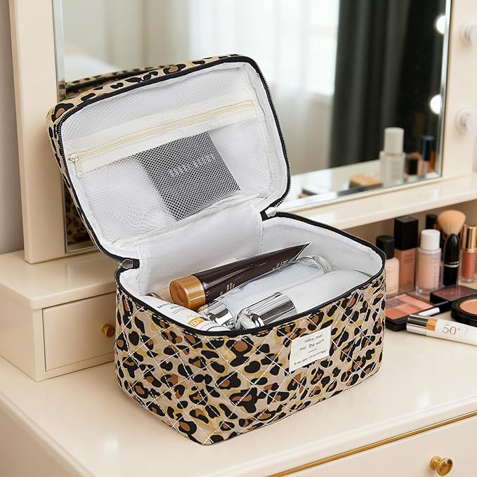 1pc Large Makeup Bag, Cute Cosmetic Bag for Women Girls, Floral Coquette Aesthetic Toiletry Bag, Travel Make Up Organizer Bag (Leopard Print)