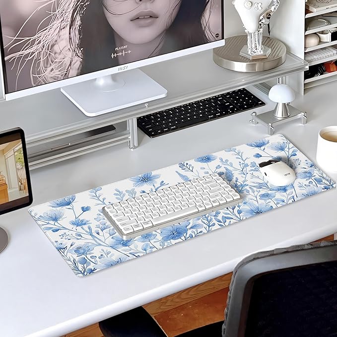 31.5?€?x11.8?€?Large Gaming Mouse Pad for Desk, Mouse Mat with Seamed Edges, Waterproof Desk Pad, Non-Slip Rubber Base, Keyboard Pad Computer Mat, Big XL Mousepad- Blue and White Flower