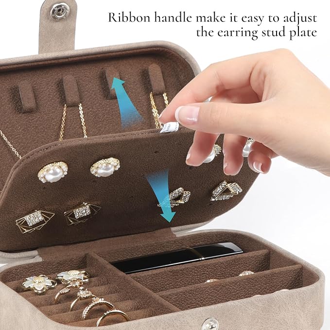 Hatori Travel Jewelry Box, PU Leather Small Jewelry Organizer for Women Girls, Portable Mini Travel Case Display Storage Holder Boxes for Stud Earrings, Rings, Necklaces, Bracelets (Brown)