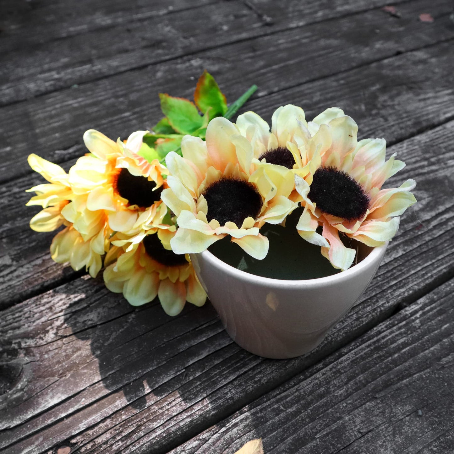Pack of 6 FLOFARE Round Floral Foam Blocks for Fresh and Artificial Flowers, (6" X 1.5"), Dry & Wet Green Flower Foam for Flower Arrangements and Florist Supplies