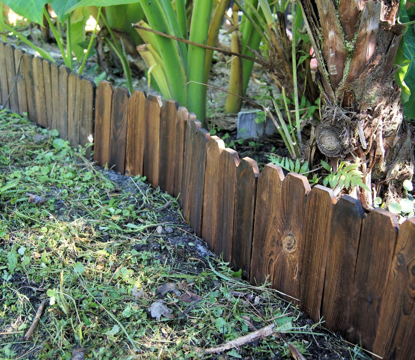 Wood Garden Edging, Wooden Fence Border Decorative Small Picket Panels for Flower Bed Barriers and Landscape Fencing (5.9" H x 47" L, 1 Pack)