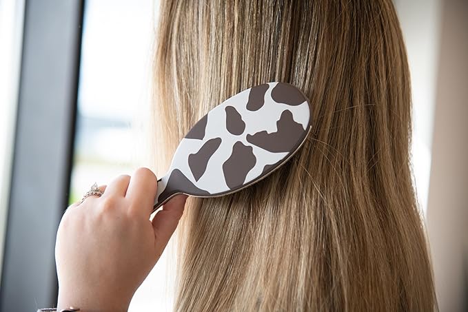 FRAMAR Cow Print Hair Brush Detangler, Detangling Hairbrush For Women, Wet Hair Brush For Girls, Hair Detangler Brush, Wet Hairbrush, Hairbrushes, Girls Hairbrush Detangler, Reduces Frizz – Cow Print