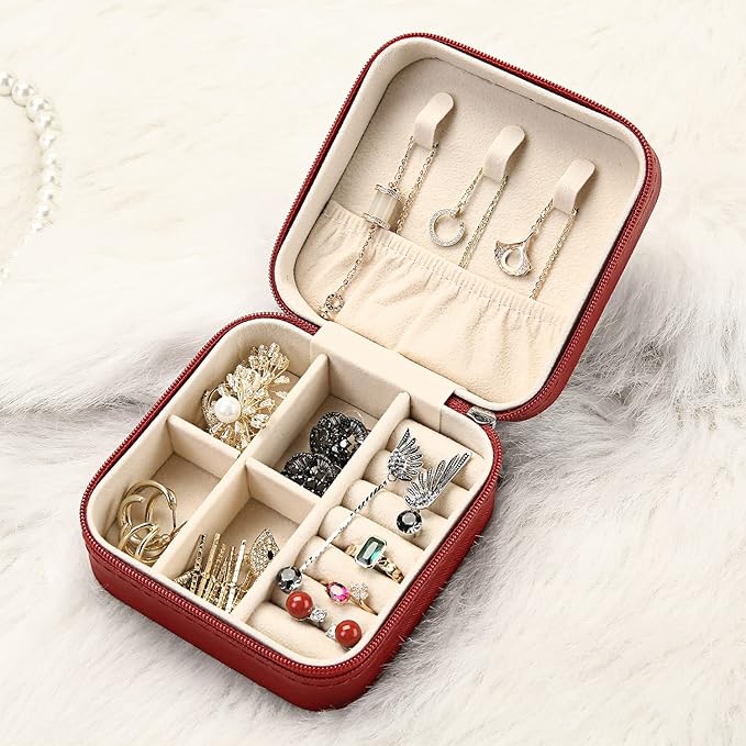 Mini Jewelry Travel Case, Small Travel Jewelry Organizer PU Leather, Portable Display Storage Box for Rings, Earrings, Necklaces (Red)