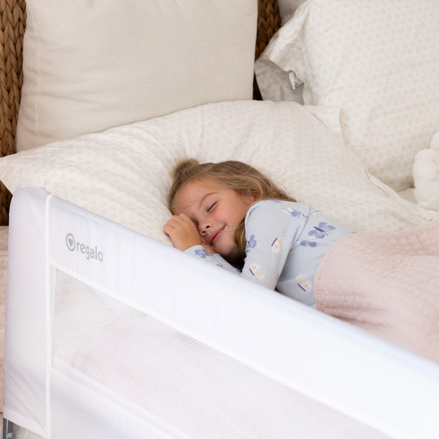 Regalo Safety Swing Down Bed Rail Guard for Toddlers, 43" Bed Safety Rail with Patented Gap Guard, Toddler Bed Rail Fits Twin, Full & Queen Beds, Guard Rail for Kids Bed, American Designed & Owned