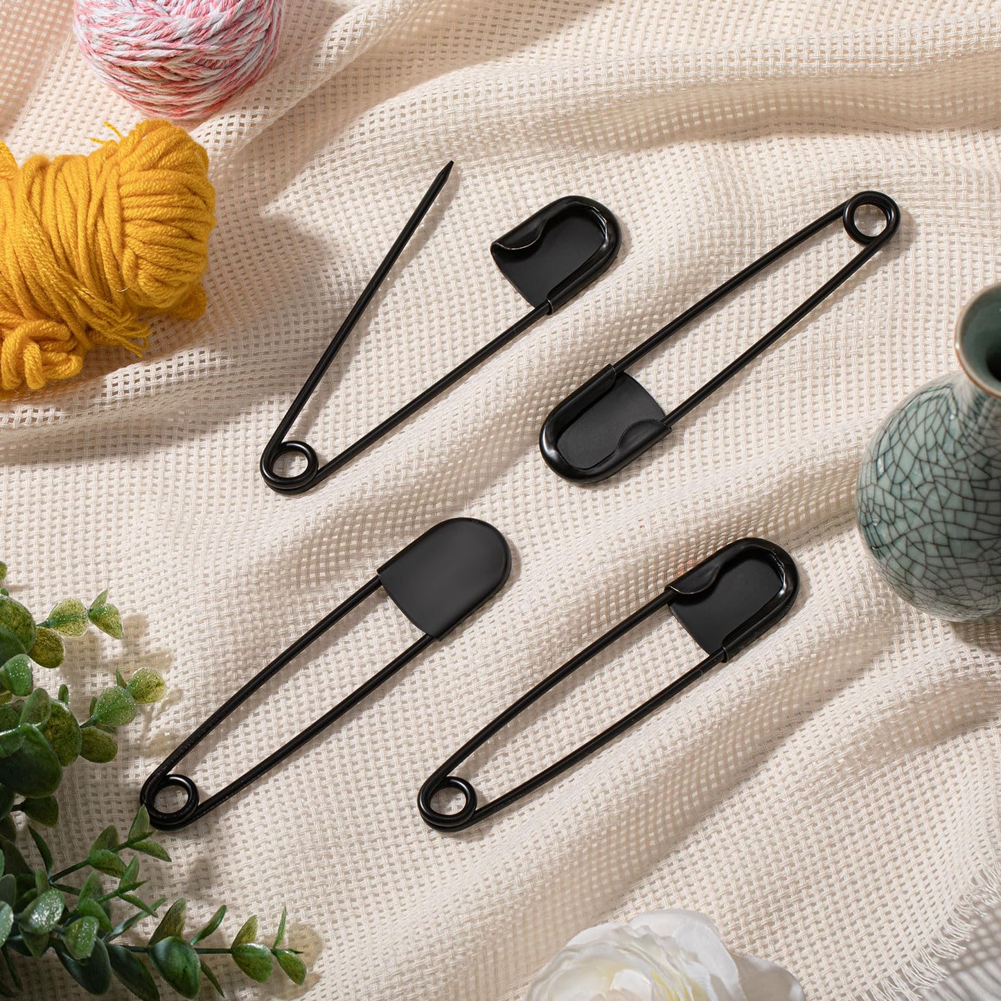 Juexica 20 Pcs Large Safety Pins 5 Inch Jumbo Stainless Steel Safety Pins Heavy Duty Huge for Strong Laundry Upholstery Sewing Quilting Key Rings Craft Outdoor (Black)