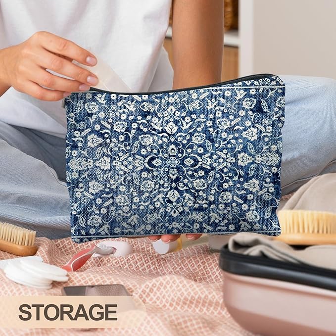 Vintage Blue Chinoiserie Floral Makeup Bag, Blue and White Flower Cosmetic Bags for Women, Retro Grandmillennial Indigo Floral Zipper Makeup Pouch