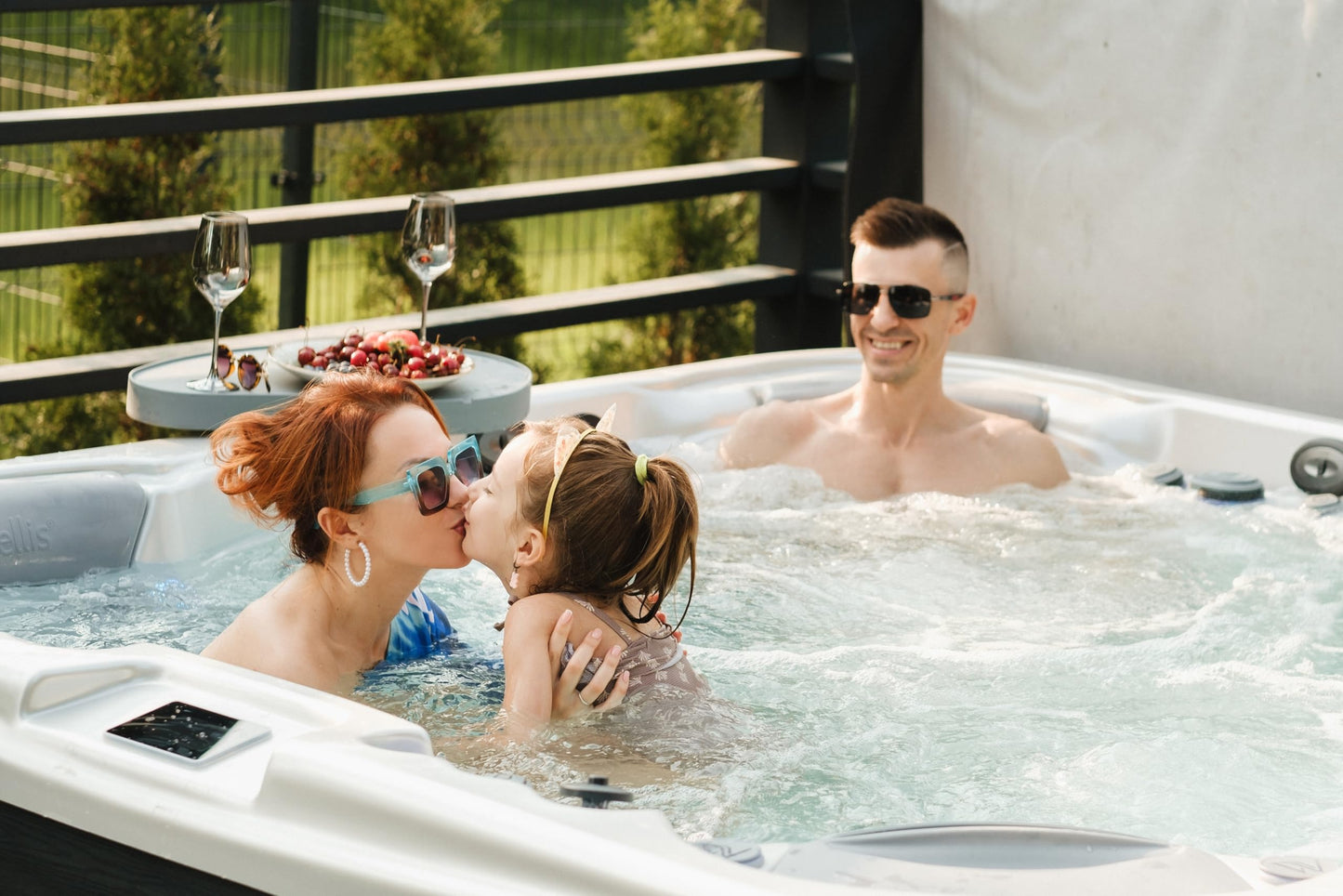 BigXwell Hot Tub Cover Spa Cover, 16-mil 6 x 6 Foot Square Solar Pool Cover Heavy-Duty Heat Retaining Solar Blanket Cover for Spa Hot Tub