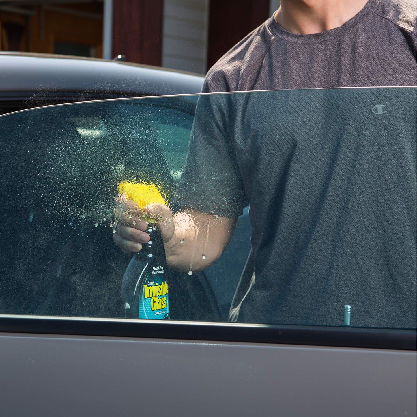 Invisible Glass 92164-6PK Premium Glass Cleaner Spray for Car Windshields and Windows, Automotive and Home Window Cleaner, Streak-Free, Ammonia-Free, Tint-Safe – 22 fl oz (Pack of 6)