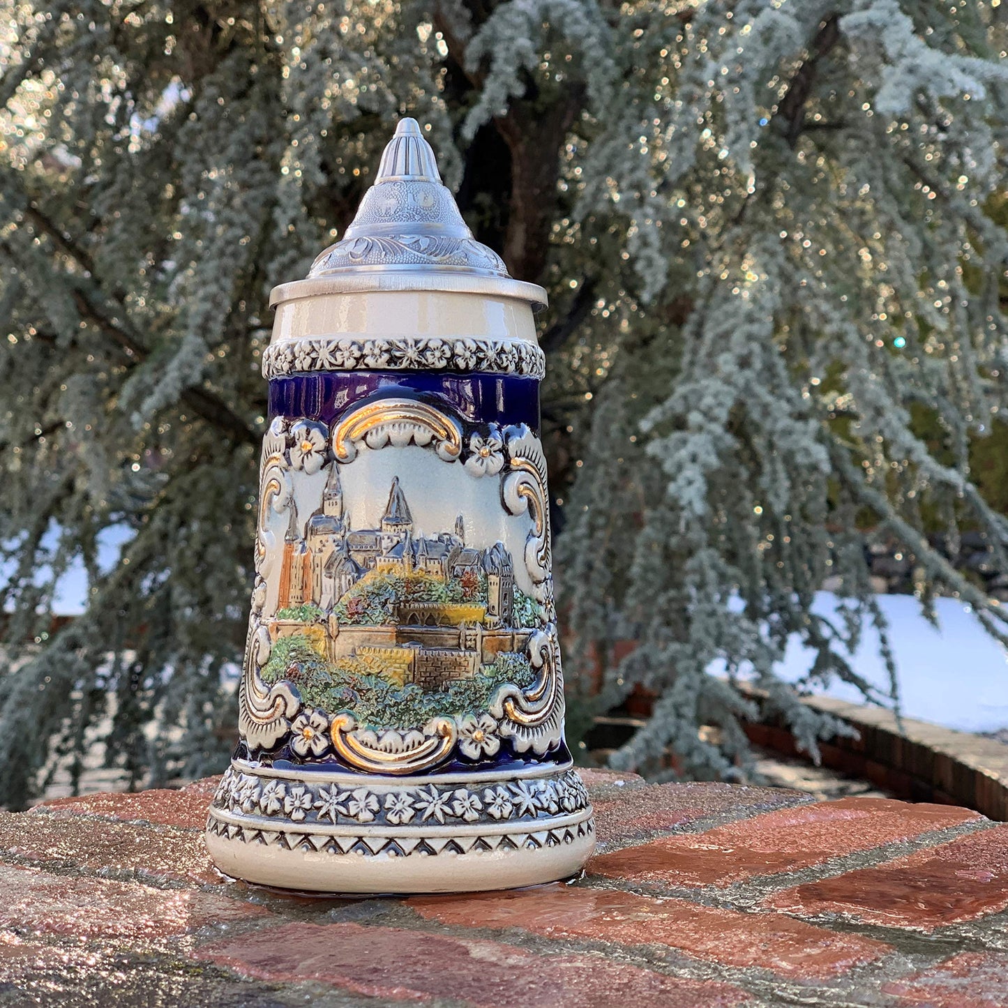 Essence of Europe Gifts 0.6 Liter German Beer Stein with Lid - Engraved Hand Painted Medieval Castle Beer Steins Mug - Oktoberfest Ceramic Tankard Beer Mug