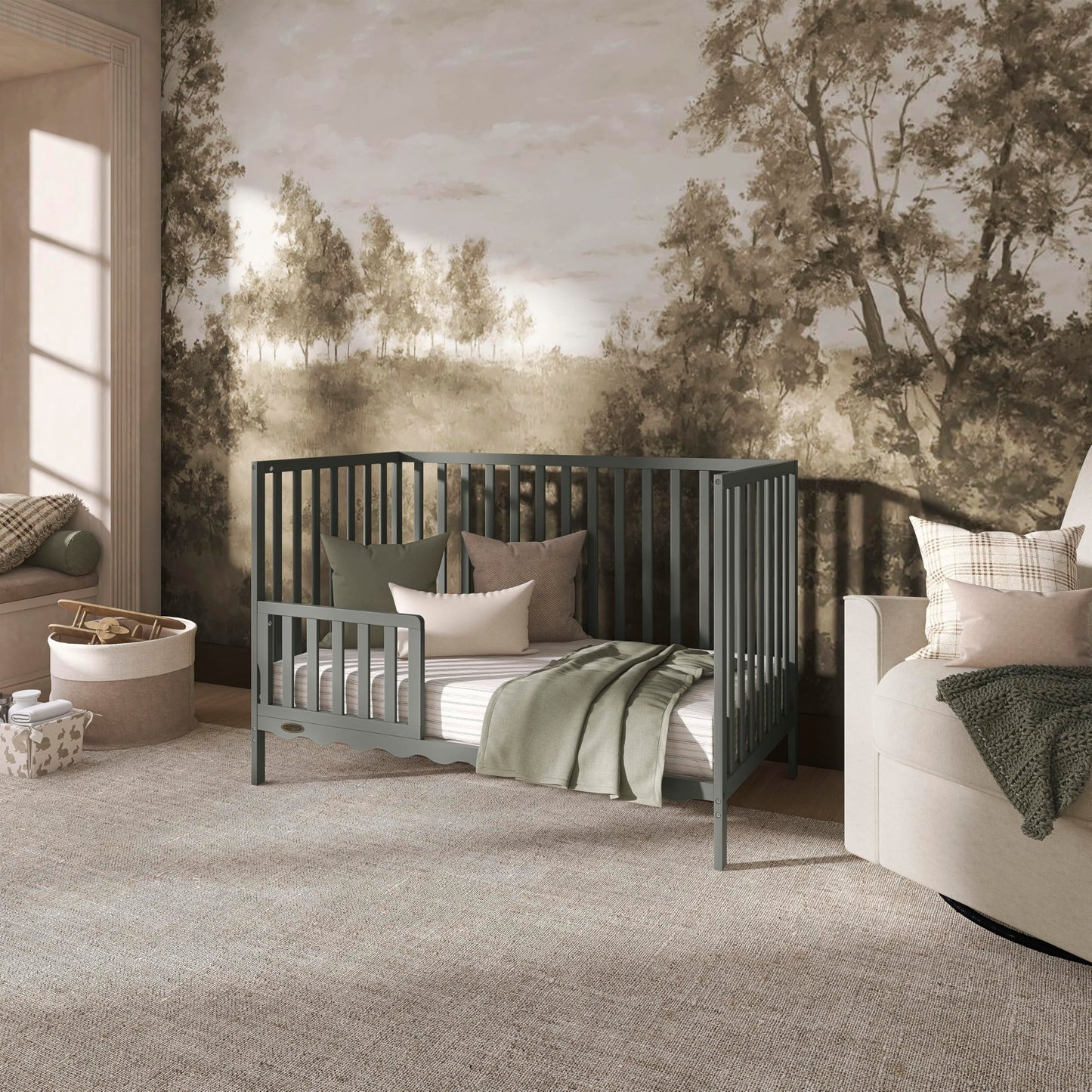Dream On Me Synergy Wave 5-in-1 Convertible Crib in Seagrass, JPMA & Greenguard Gold Certified, Converts from a Baby Crib to a Toddler Bed, Daybed, and Full-Size Bed