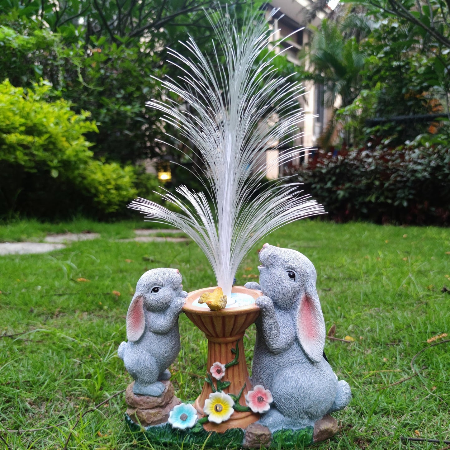 RCTTICUU Solar Rabbit Garden Statues Outdoor Decor with LED Lights, Resin Rabbits Figurine Lights Decorations Colour Changing Fiber Optical Light, Outside Lawn Decor for Yard, Unique Housewarming Gift