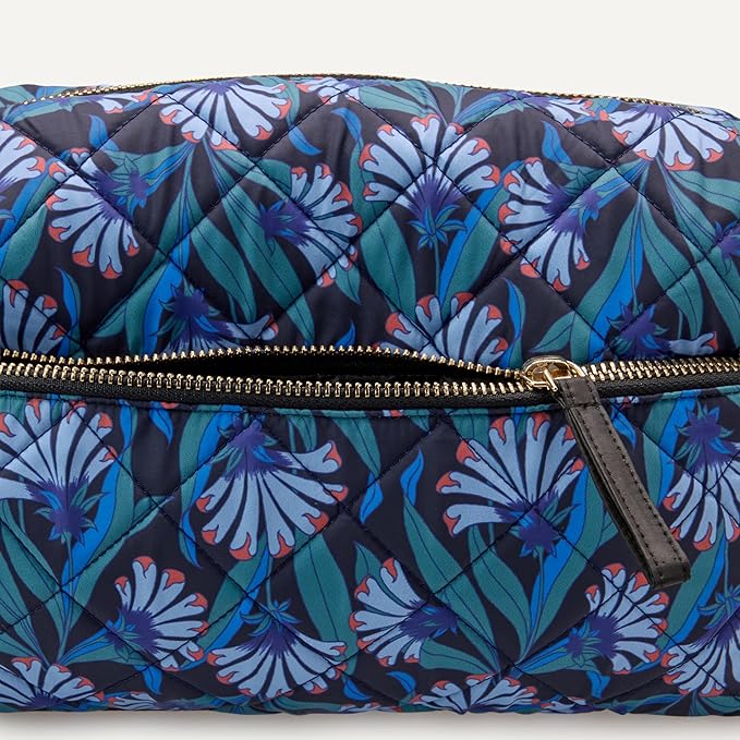 Amazon Essentials Women's Quilted Travel Makeup Bag, Blue Floral, One Size