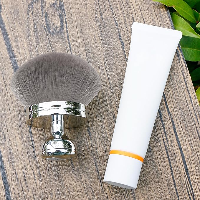 Blend & Blur Extra Large Body Makeup Brush for Self Tanner,Leg Makeup & Bronzer Self Tan Applicator, 3.2inch Wide Round Head Kabuki Brush For Application with Drawstring Bag (Silver)