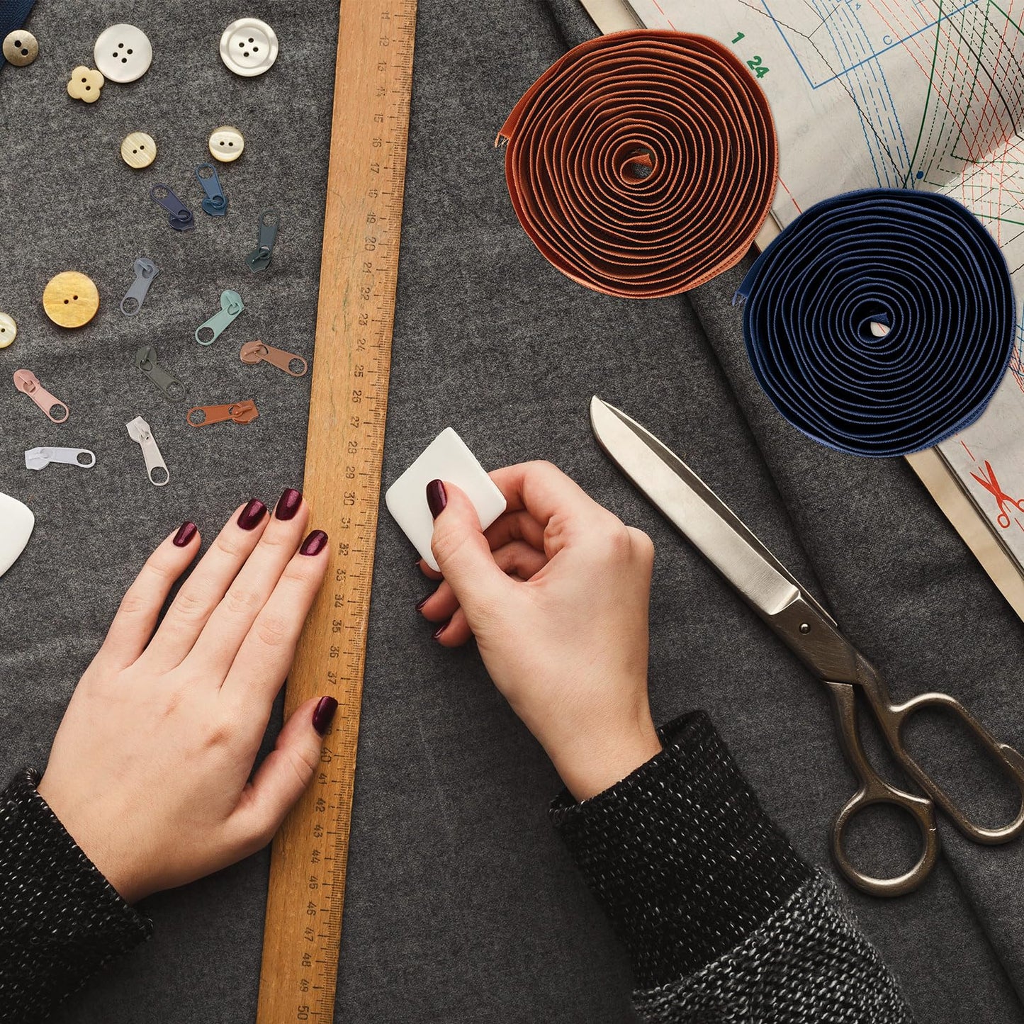 Syhood 12 Pieces 36 Yards #5 Sewing Zippers Tapes by The Yard Nylon Coil Zipper Rolls Bulk with 120 Alloy Sliders for DIY Crafts Bags Repair and Sewing Supplies(Morandi Color)