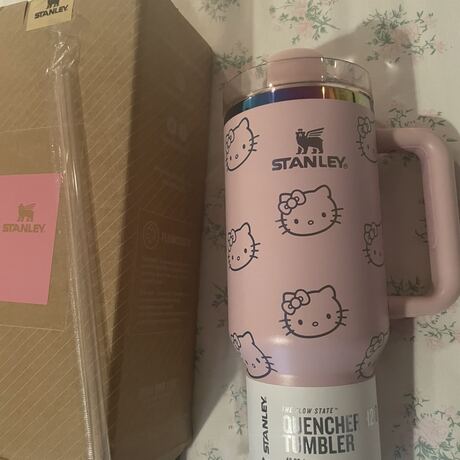 Stanley x Hello Kitty Quencher H2.0 FlowState Tumbler – Blush Pink Rainbow Edition Insulated Travel Mug with Handle & Straw